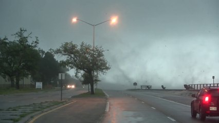 Les images incroyable de la tornade d'eau à Long Beach, Californie