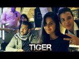 Salman Khan & Katrina Kaif Takes SELFIE With Fan On Tiger Zinda Hai Set