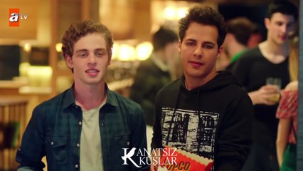 Emre, Asya’ya asılan Tarık’ı dövüyor! - Kanatsız Kuşlar 43.Bölüm