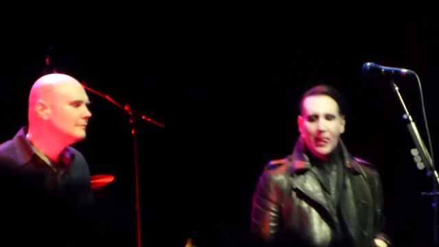 Marilyn Manson ft. The Smashing Pumpkins - Ava Adore (Live in London 2014) [Rare Footage HD]