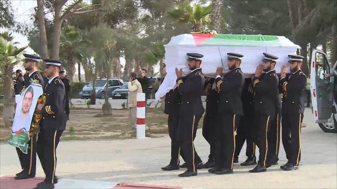 تشييع جثمان الشهيد فادي البطش بقطاع غزة