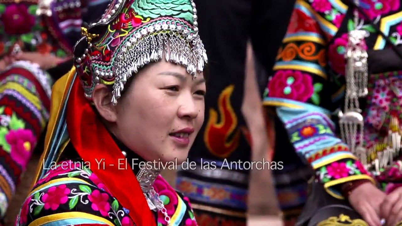 PRISMA CULTURAL - Festival de las Antorchas de la etnia Yi