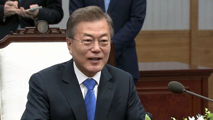 문 대통령 "김정은 용단에 경의...전 세계에 선물 주자" / YTN