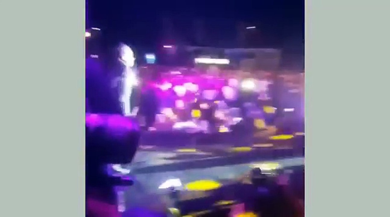 Jahmiel rubbing out KARTEL kids dem ( live performance )