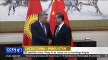 El canciller chino, Wang Yi, se reúne con su homólogo kirguís