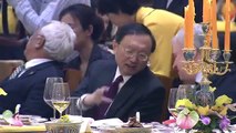 El canciller chino recibe a diplomáticos extranjeros en Beijing