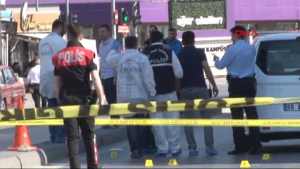 Güngören'de Trafik Tartışması Kanlı Bitti 1 Ölü 1 Yaralı
