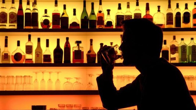 Karnataka Elections 2018 : ಮದ್ಯ ಪ್ರಿಯರಿಗೆ ಶಾಕ್! ಮತದಾನಕ್ಕೂ 48 ಗಂಟೆಗಳ ಮುಂಚೆ ಬಾರ್ ಗಳು ಬಂದ್