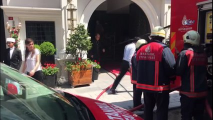 Eminönü'nde otelde yangın çıktı