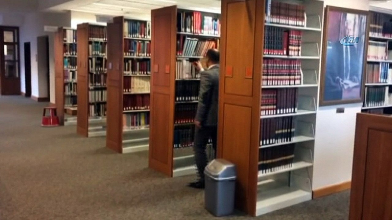 Cem Yılmaz ve Acun Ilıcalı'nın güldüremediği Engin Akkaya'dan 'Engin abi' pozu akımı