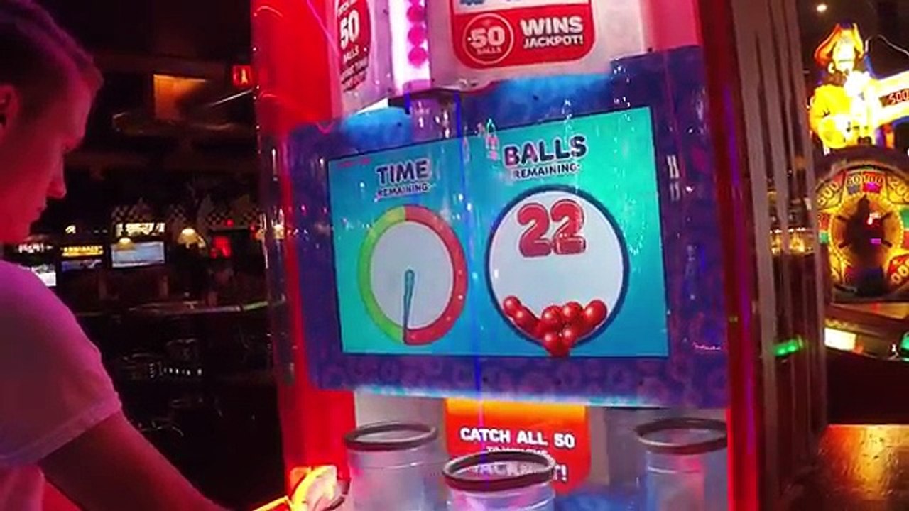 How To Win Crossy Road Jackpot! 1800 TICKETS! | Arcade Hacks |