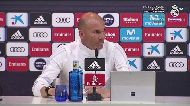 Zidane: ¿Bale y Benzema? Todos quieren jugar, pero no es lo que quiero hacer esta temporada