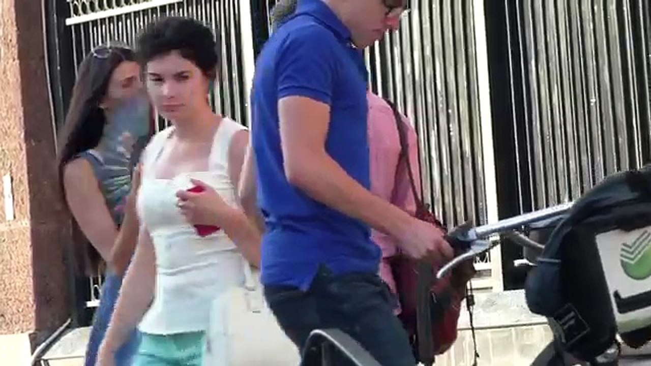 Улыбнись, если хочешь секса -- Пикап Пранк Шоу