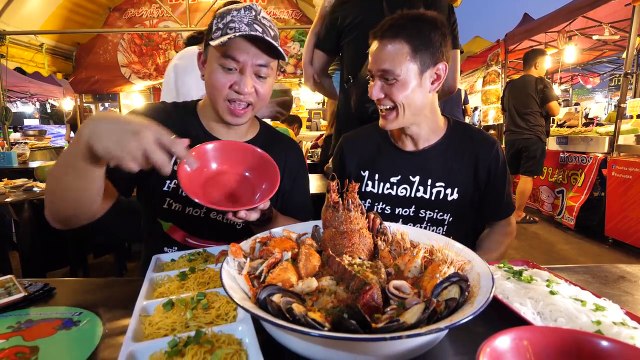 GIANT LOBSTER TOM YUM!! Insane Thai Street Food at Night Market in Bangkok, Thailand!