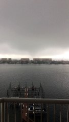 Tornade au-dessus de l'eau à Fort Walton Beach