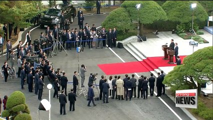 Two leaders announce joint statement together ther for first time in history