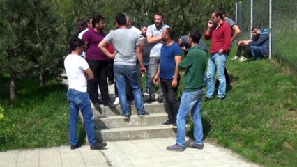 Bolu’da, karayolları taşeron işçileri iş bırakma eylemi yaptı