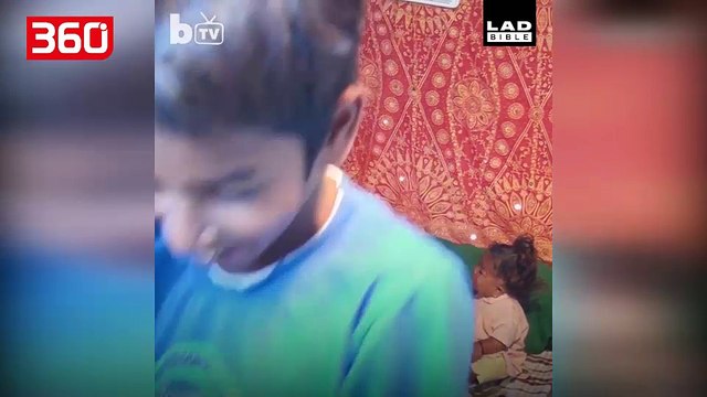 Njihuni me djalin 23 vjeçar i cili ka ngecur në trupin e një fëmije (360video)