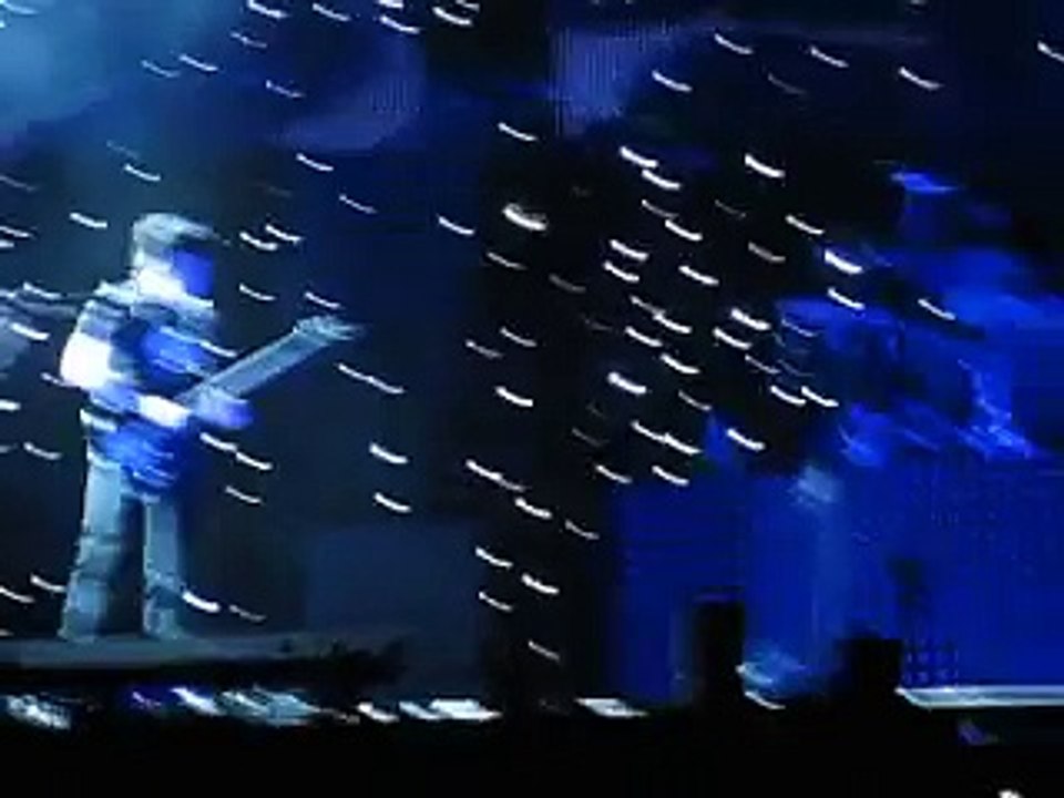 Muse - Invincible, Spektrum, Oslo, Norway  10/23/2007
