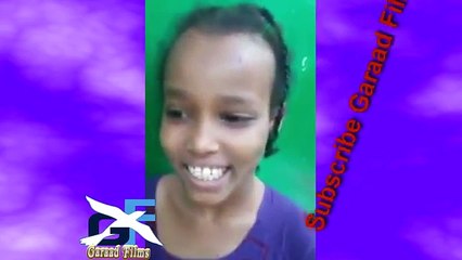 Naxdin Gabar yar oo abaheed naag uu qabay si xun u jirdishay gaabdhi oo afkeda ku shegatay Daawo