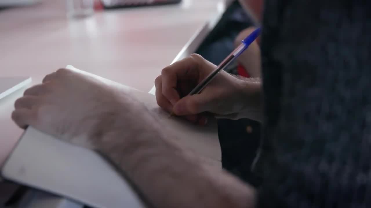 What do League of Legends casters do to get ready for production? Join us for a behind the scenes look at the work on-air talent puts in to each week's EU LCS