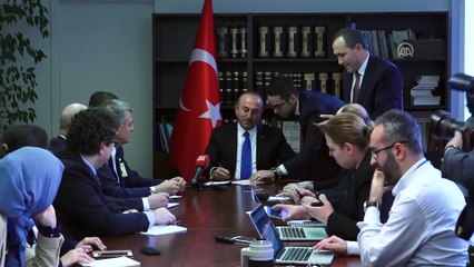 Dışişleri Bakanı Çavuşoğlu'ndan, Cumhurbaşkanı Erdoğan'ın adaylığı için imza - BRÜKSEL