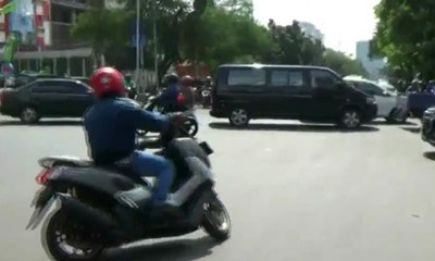 Download Video: Aksi Nekat Pengendara Motor Hindari Operasi Patuh Jaya