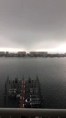 Tornade au-dessus de l'eau à Fort Walton Beach