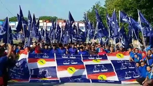 Khairy nominated for Rembau, Mohamad Hasan wins uncontested