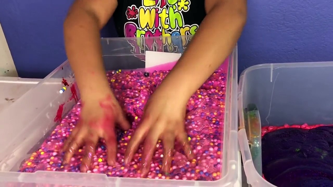 GIANT VALENTINES SLIME SMOOTHIE - MIXING ALL OUR GIANT VALENTINES SLIMES