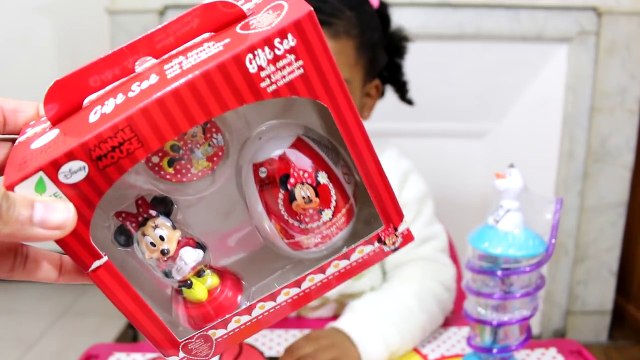 Les surprises de Fevrier -Reine des neiges,Olaf,Minie (Oeuf,jouets,bonbons _ egg ,toy,candies)