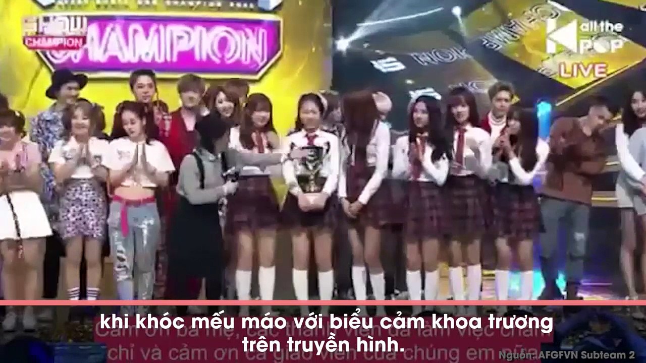 Netizen chỉ điểm những thần tượng Kpop giả tạo từng cố gắng diễn sâu trên sóng truyền hình