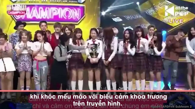 Netizen chỉ điểm những thần tượng Kpop giả tạo từng cố gắng diễn sâu trên sóng truyền hình