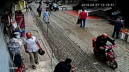 Çaldığı bisikleti çaldırdı...O anlar kamerada