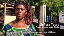 Supervivientes del ébola cuidan a niños con sus padres enfermos en Guinea