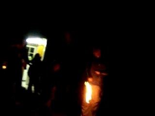 Bassiste bourré au pétrole.