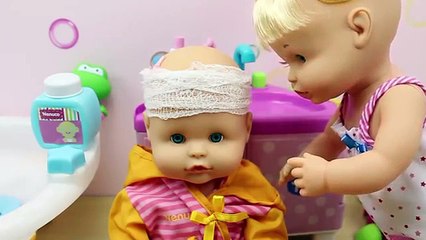 Hora del Baño de las Bebés Nenuco Hermanitas Traviesas | Baño de Burbujas Nenuco Naia y Alice