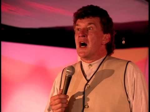 'The Comedians': Tony Jo and darts