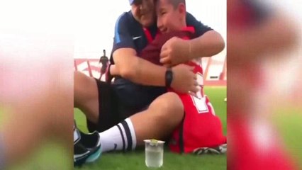 برآورده شدن آرزوی کودک معلول توسط مارادونا