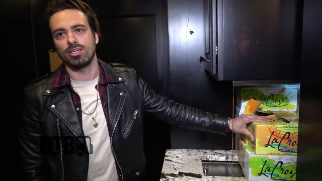 A Thousand Horses - BUS INVADERS Ep. 1289