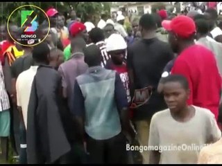 TUMEBAHATIKA KUIPATA VIDEO NZIMA KUHUSU MDOGO WAKE JOHN HECHE ALIYEULIWA NA POLISI HUKO MARA.