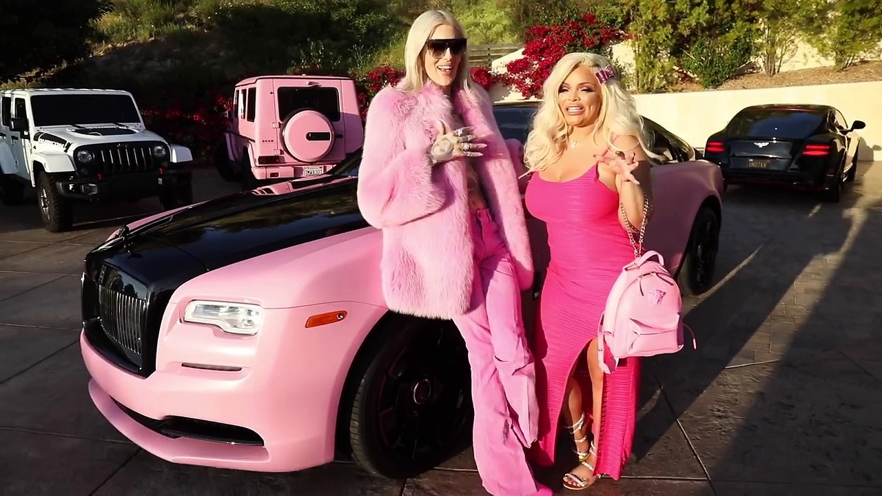 JEFFREE STAR BUYS ME GUCCI PURSE! ($10,000 SHOPPING SPREE IN 10 MINUTES)