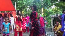 Bangla New Dance 2018 _ Gaye Holud _ Biye Barir Dance বিয়ে বাড়ির গানে কেমন লাগে । বিয়ে বাড়ির কঠিন নাচ
