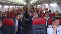 Mke Ankaragücü, Spor Toto Süper Lig'e Yükselmesini Uçakta Coşkuyla Kutladı