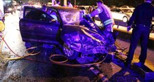 Tuzla'da Feci Kaza! Otomobil ile Minibüs Kafa Kafaya Çarpıştı: 1 Ölü, 1 Yaralı