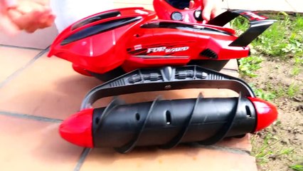 ESTE VEHÍCULO PUEDE IR POR TIERRA Y AGUA !! ANFIBIO RADIO CONTROL EN LA PISCINA !! RC Makiman