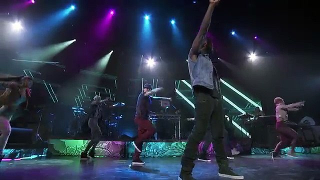 Usher - DJ Got Us Fallin' In Love (Live from iTunes Festival, London, 2012) ft. Pitbull