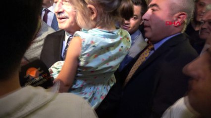 Küçük kız Kılıçdaroğlu'nu bu sözlerle durdurdu: Kemal dede...