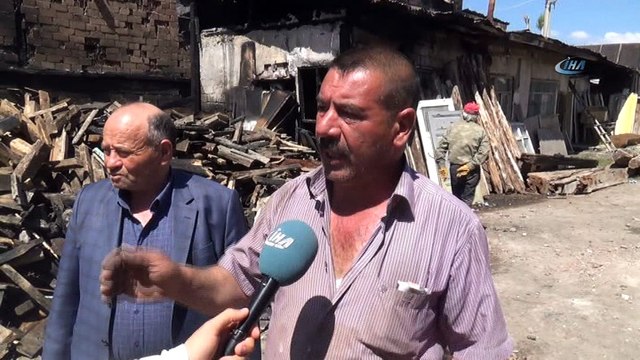 Yangının faturası ağır oldu- Sivas’ta kereste deposunda çıkan yangında 150 ton kereste yanarak kullanılmayacak hale geldi.