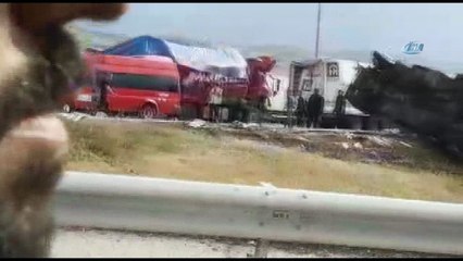 2 kişinin öldüğü zincirleme kazanın yeni görüntüleri ortaya çıktı